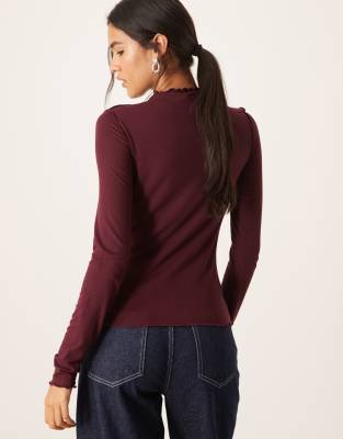 Mango Lettuce Edge Long Sleeve Top In Red