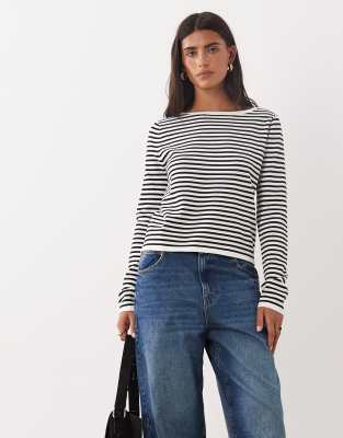 Mango Lightweight Knitted Top In Black