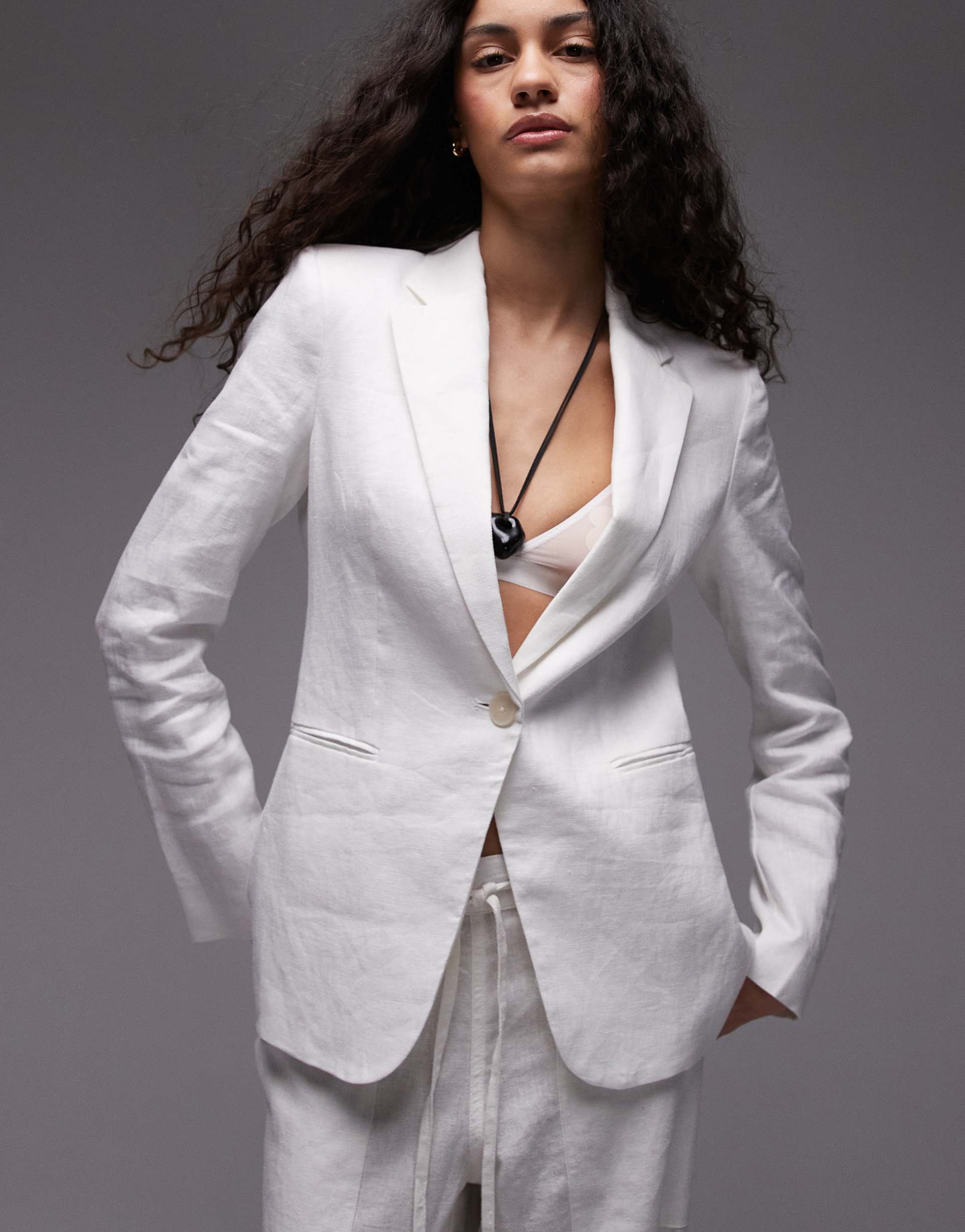 mango linen blazer in white
