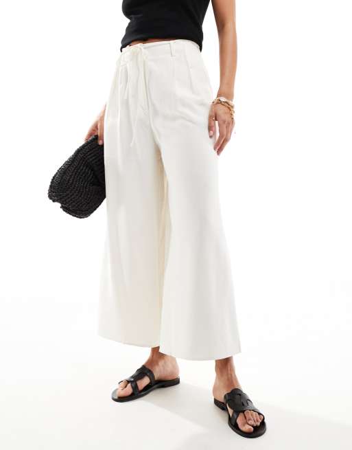 Mango - Linnen broek met rechte pijpen en riemdetail in wit