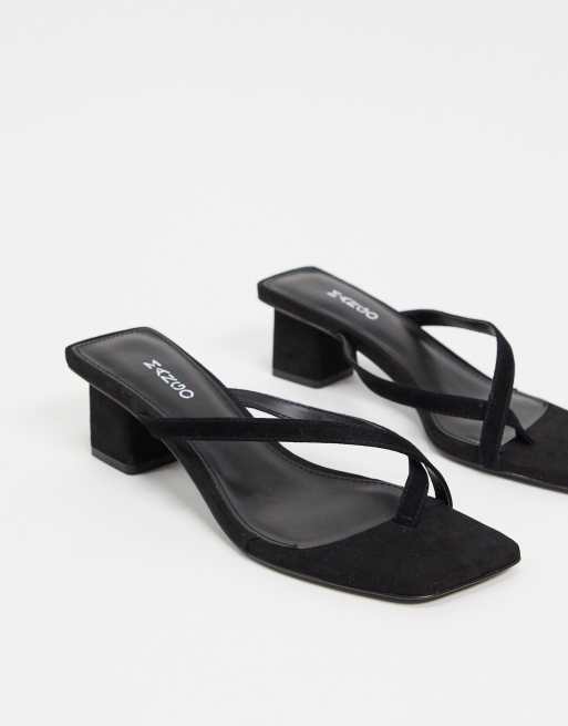 Low heel store flip flops