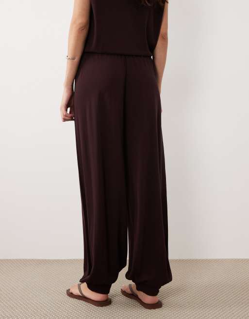 Mango – Manis – Hose in Dunkelrot mit weitem Bein und Bündchen, 3 von 5