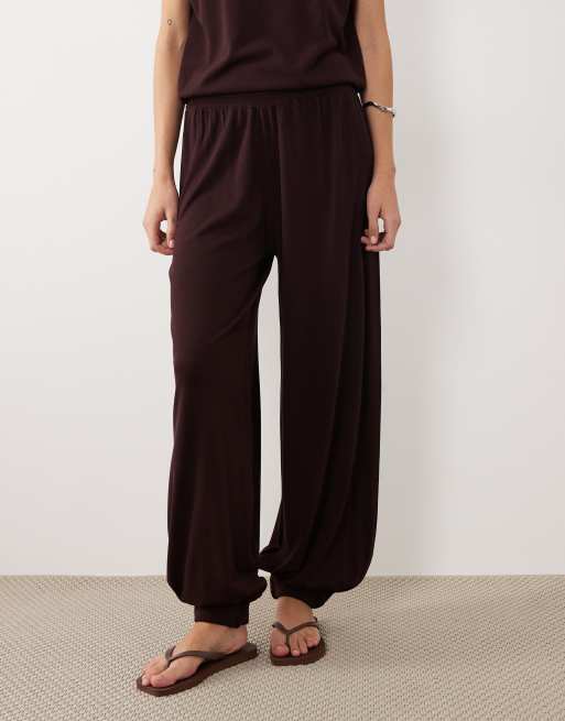 Mango Manis wide leg cuffed pants in dark red, 2 of 5