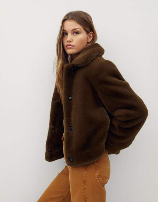 Mango Manteau court en fausse fourrure Marron ASOS