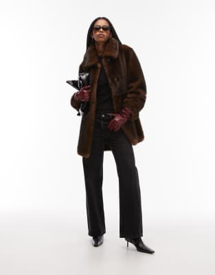 Mango - Manteau en fausse fourrure avec col oversize - Chocolat-Brown