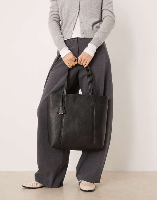 Mango - Maxi borsa nera con charm, 2 di 4