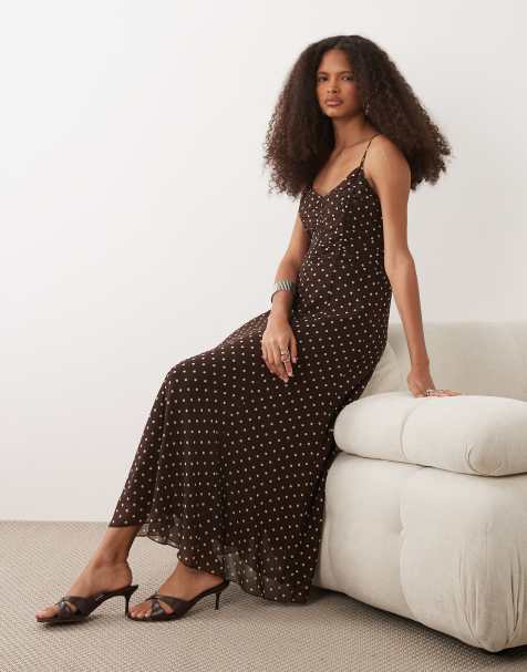 Mango – Maxikleid in Braun mit weißen Polka-Dots, Riemchendesign und geraffter Taille - view 1
