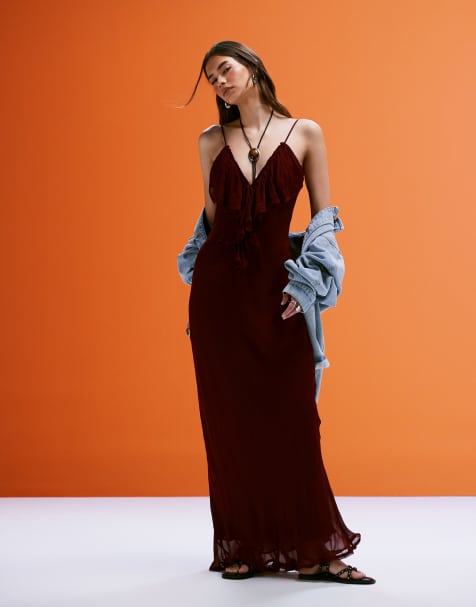 Mango – Maxikleid in Burgunderrot mit gerüschter Front - view 1