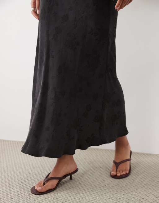 Mango midi-nederdel i sort satinjacquard, 3 af 5