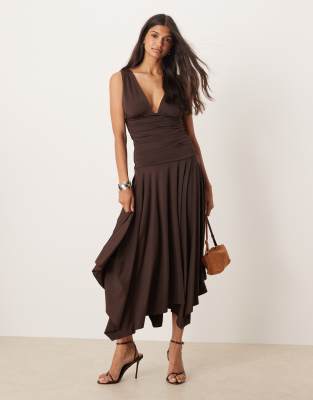Mango - Midikleid in Braun mit Zipfelsaum und geraffter Taille-Brown