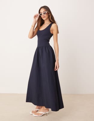 Mango - Midikleid in Marineblau mit tief angesetzter Taille