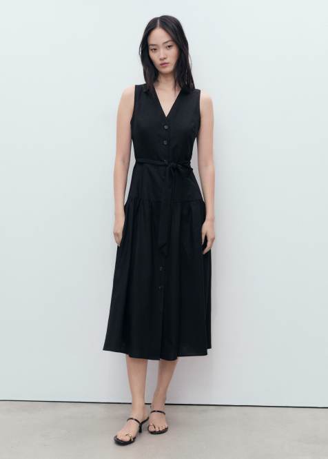 Mango – Midikleid in schwarzer Leinenoptik mit Bindeband in der Taille und Knopfleiste - view 1