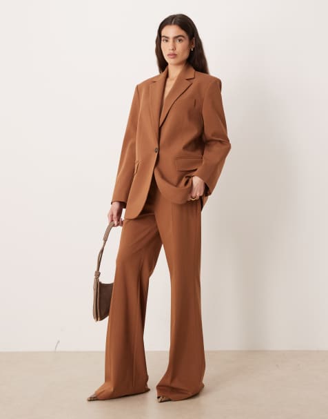 Mango – Milano – Karamellbrunt set med figursydd kavaj och byxor - view 1