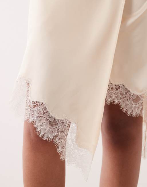 Mango - Mini-jupe asymétrique en satin avec bordure en dentelle - Rose pâle, 4 de 5