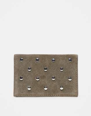 Mango - Mit Nieten besetztes Kartenetui aus Wildleder in Pilzgrau-Brown