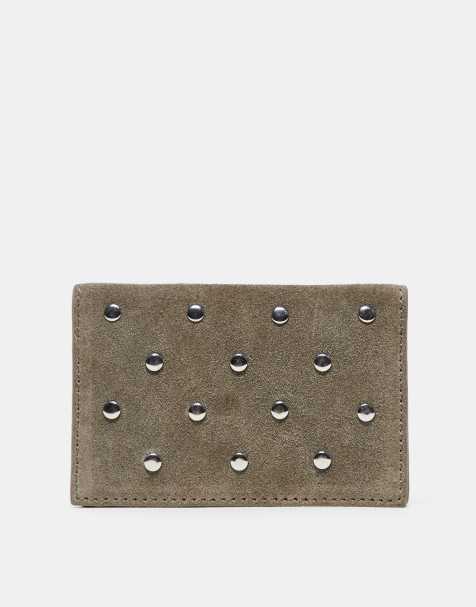 Mango – Mit Nieten besetztes Kartenetui aus Wildleder in Pilzgrau - view 1
