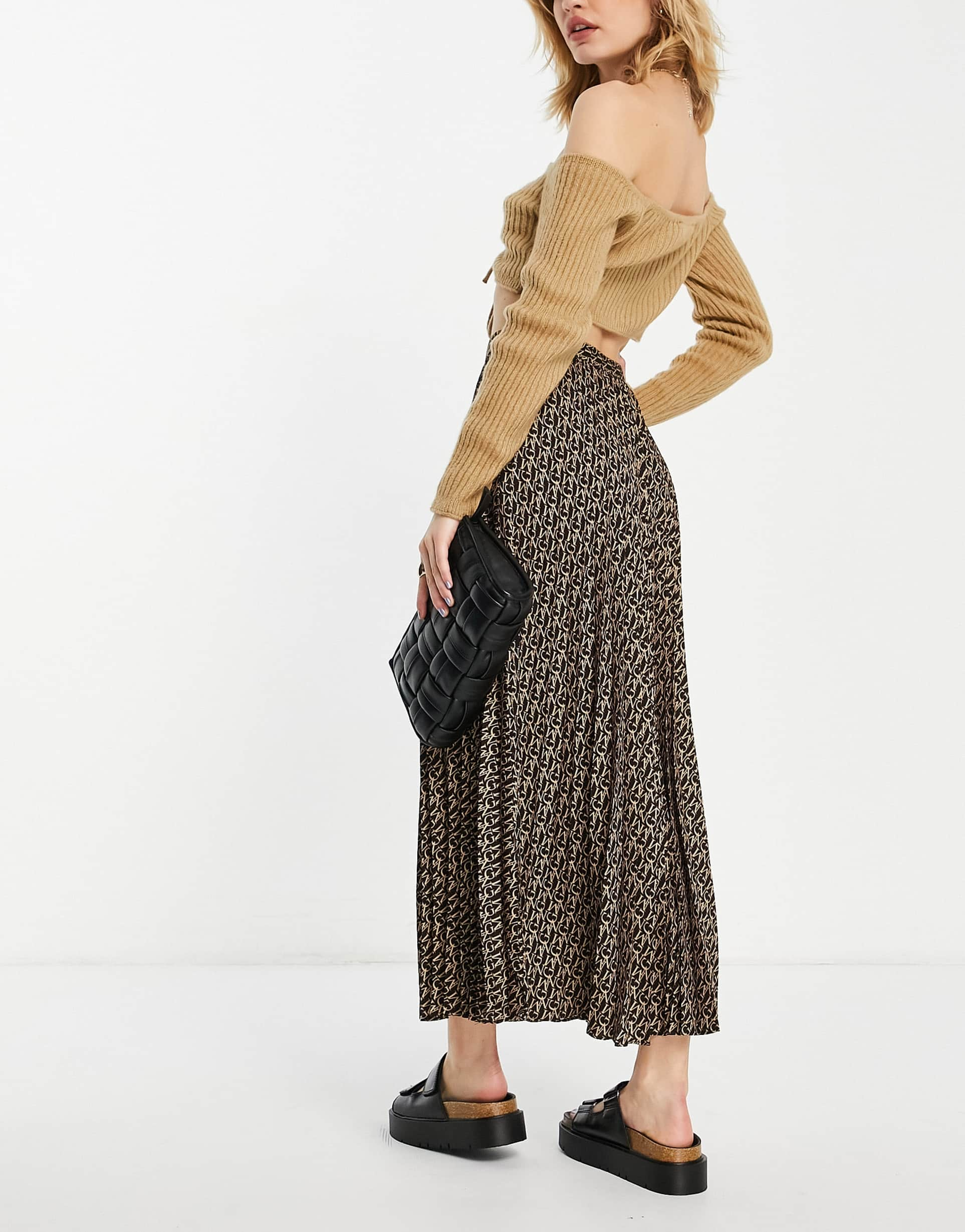 <b>Mango</b> monogrammed <b>midi</b> pleated <b>skirt</b> in brown, 2 of 4.