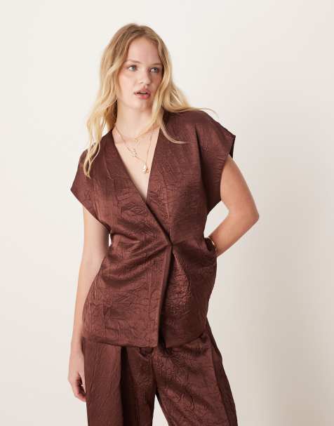Mango - Mouwloze top met taillestrik in bruin, deel van co-ord set - view 1