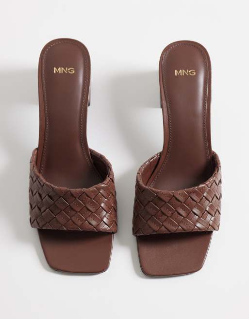 Mango – Mules aus Kunstleder in Braun mit Flechtdesign und Blockabsatz, 2 von 4