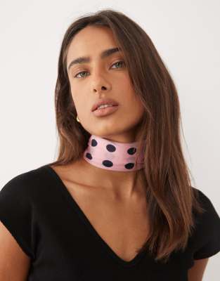 Mango neck tie in pink and brown polka dot