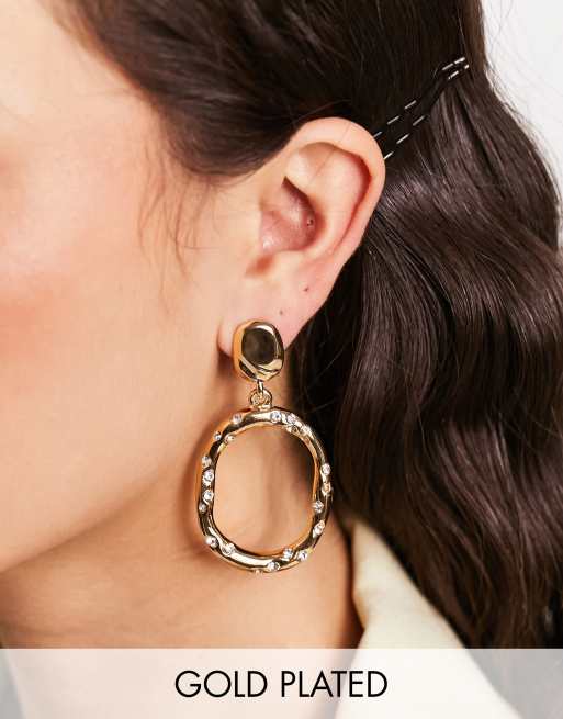 Mango - Oorbellen met cirkelvormige hangertjes met siersteentjes in goud