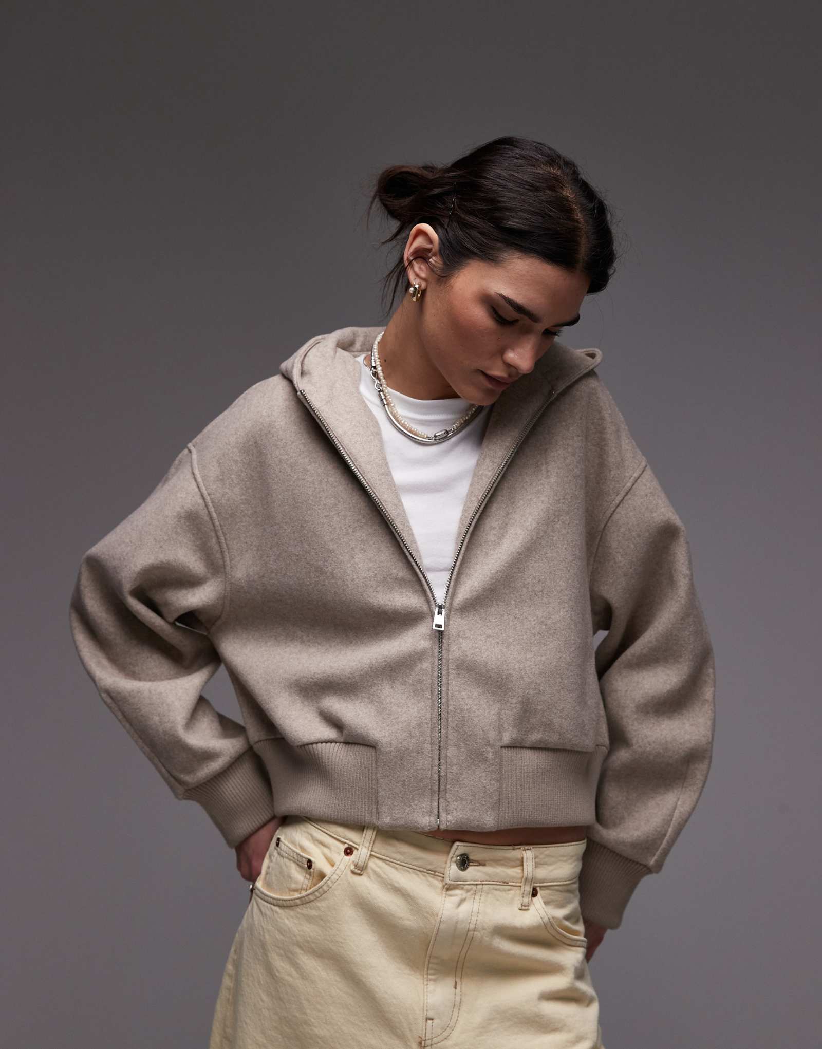 Толстовка с капюшоном Mango oversize soft touch на молнии бежевого цвета