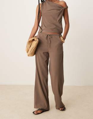Mango - Pantalon d'ensemble droit en polyamide avec liens noués à la taille - Marron
