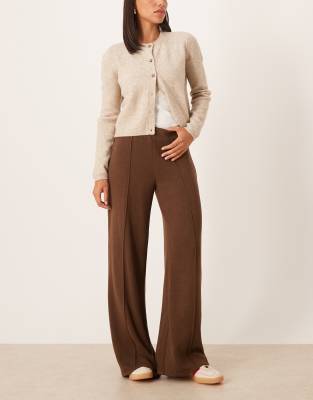 Mango - Pantalon en maille avec pinces nervurées à l'avant - Marron-Brown