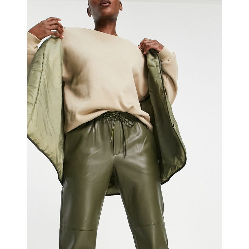 Pantaloni e leggings Donna Mango - Pantaloni dritti in pelle sintetica verde kaki