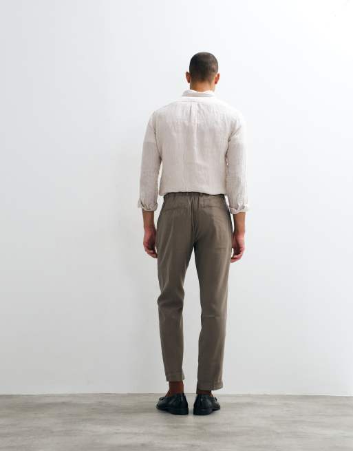 Mango - Pantaloni sartoriali in misto modal color fungo con pieghe sul davanti, 5 di 9