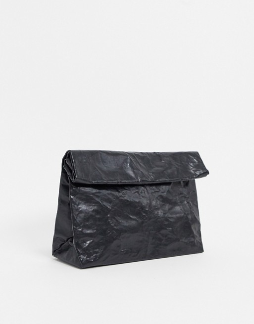 Mango paper effect magnetic fasten clutch bag in black