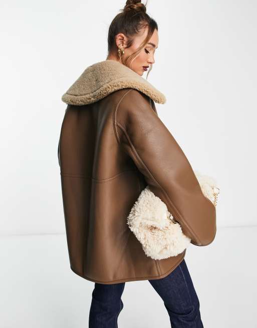 Mango – Pilotenjacke in Braun mit Kunstpelzfutter, 2 von 4