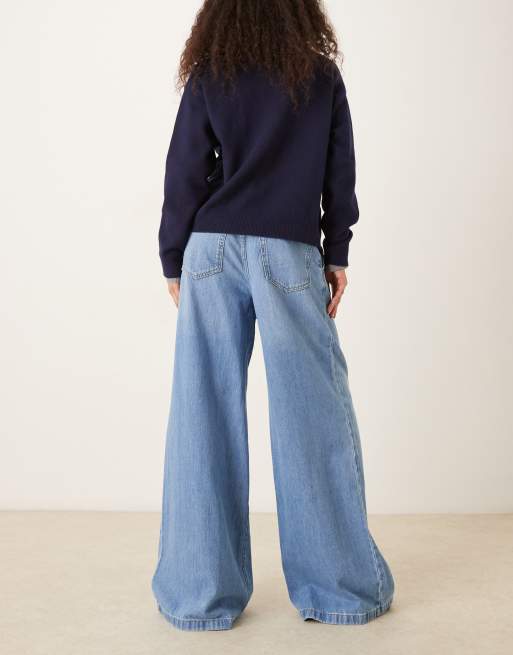 Mango pleat front fluid straight leg jean in light blue, 3 of 5