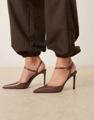  pointed heel with ankle strap detail 