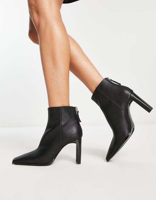 Black boots hot sale pointed