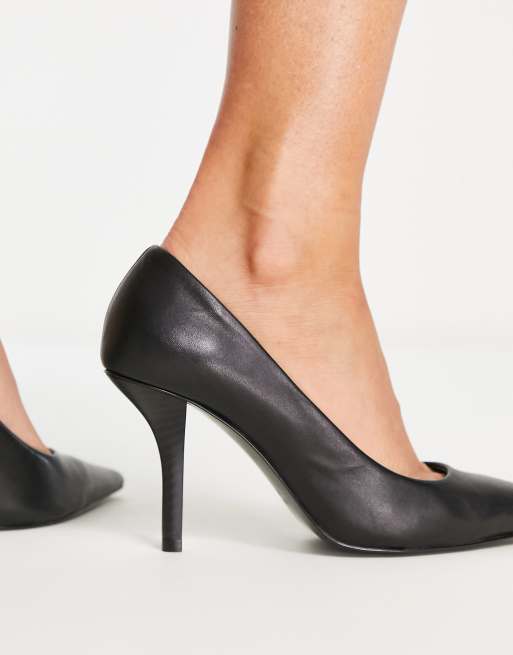 Black leather 2025 court heels