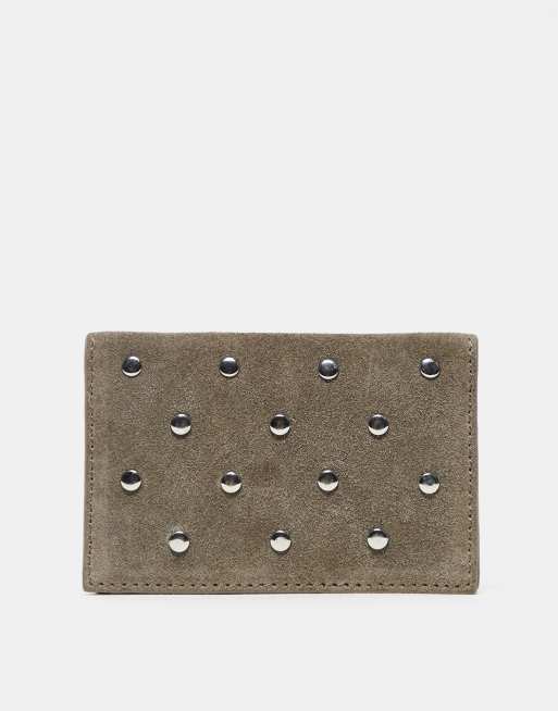 Mango - Portacarte in camoscio color fungo con borchie