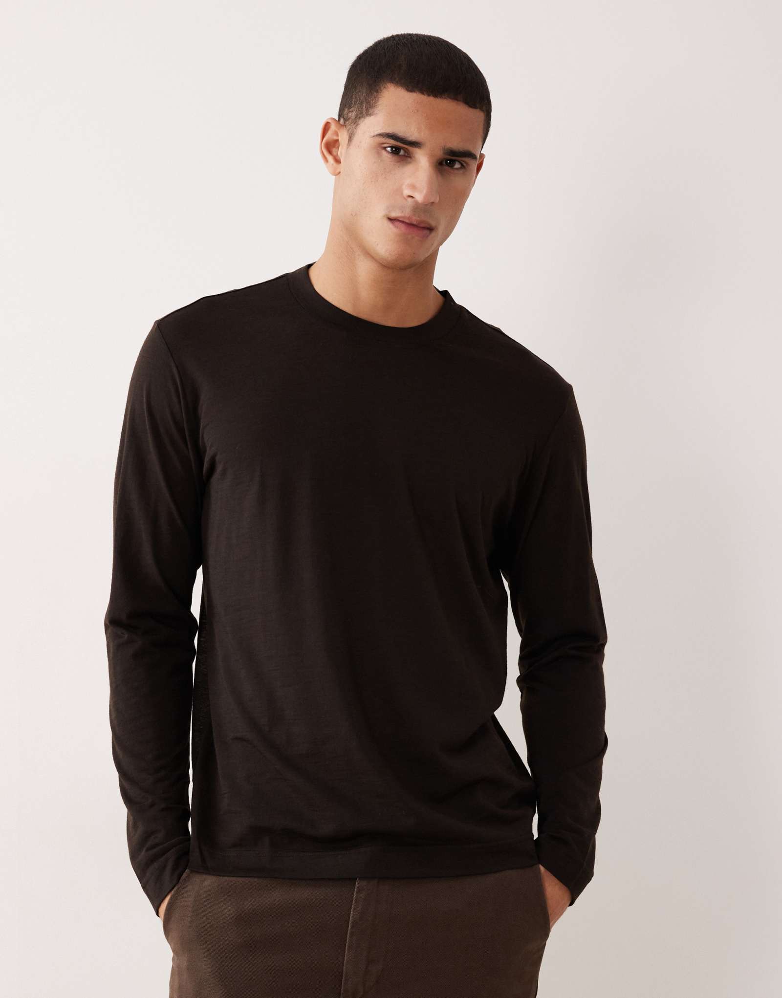 Футболка с длинным рукавом из высококачественной шерсти Mango насыщенного коричневого цвета