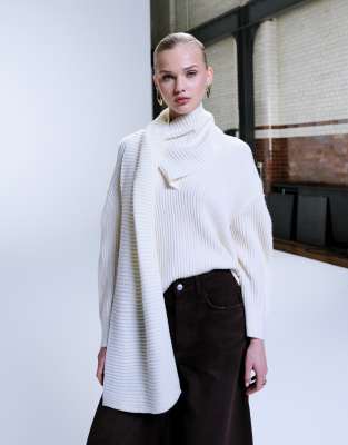 Mango - Pullover in Cremeweiß mit Schaldetail