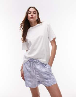Mango - Pyjama aus Baumwoll-T-Shirt in Weiß und Seersucker-Shorts in gestreiftem Blau-Weiß