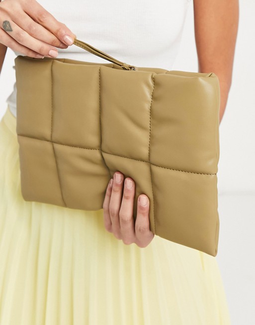 Mango quilted pillow clutch bag in beige
