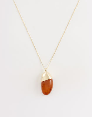 Mango Resin Pendent Necklace In Gold