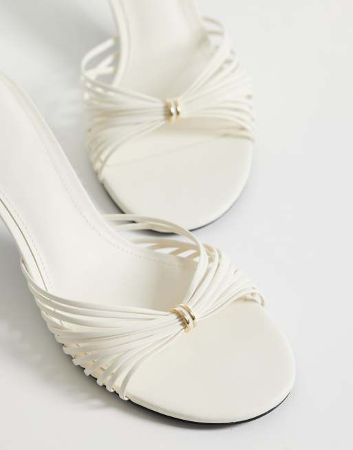 Mango – Riemchen-Sandaletten in Weiß mit Metalldetail, 4 von 4