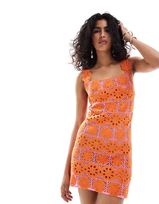 Mango - Robe courte en maille crochetée à encolure carrée - Rose/orange