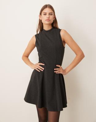 Mango - Robe courte plissée sans manches ajustée - Anthracite-Gris