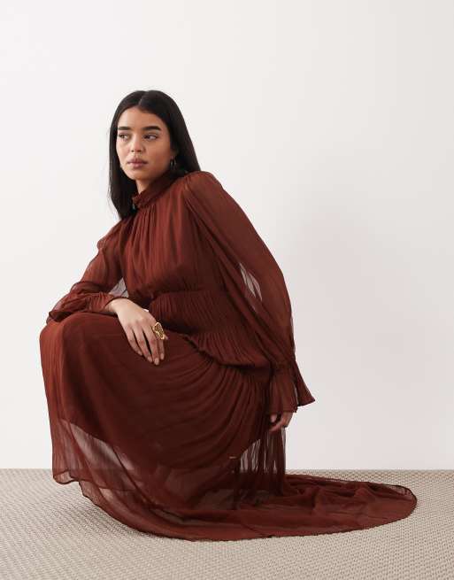 Mango - Robe longueur mollet transparente coupe bohème avec col montant, manches longues et volants étagés - Marron