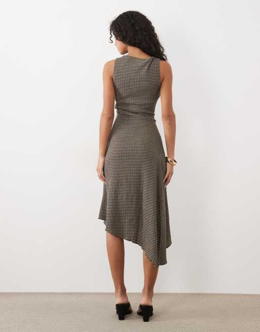 Mango robe mi-longue sans manches froncée à carreaux marron, 4 de 4