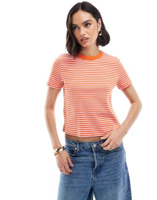 mango round neck oversized t-shirt in red stripe