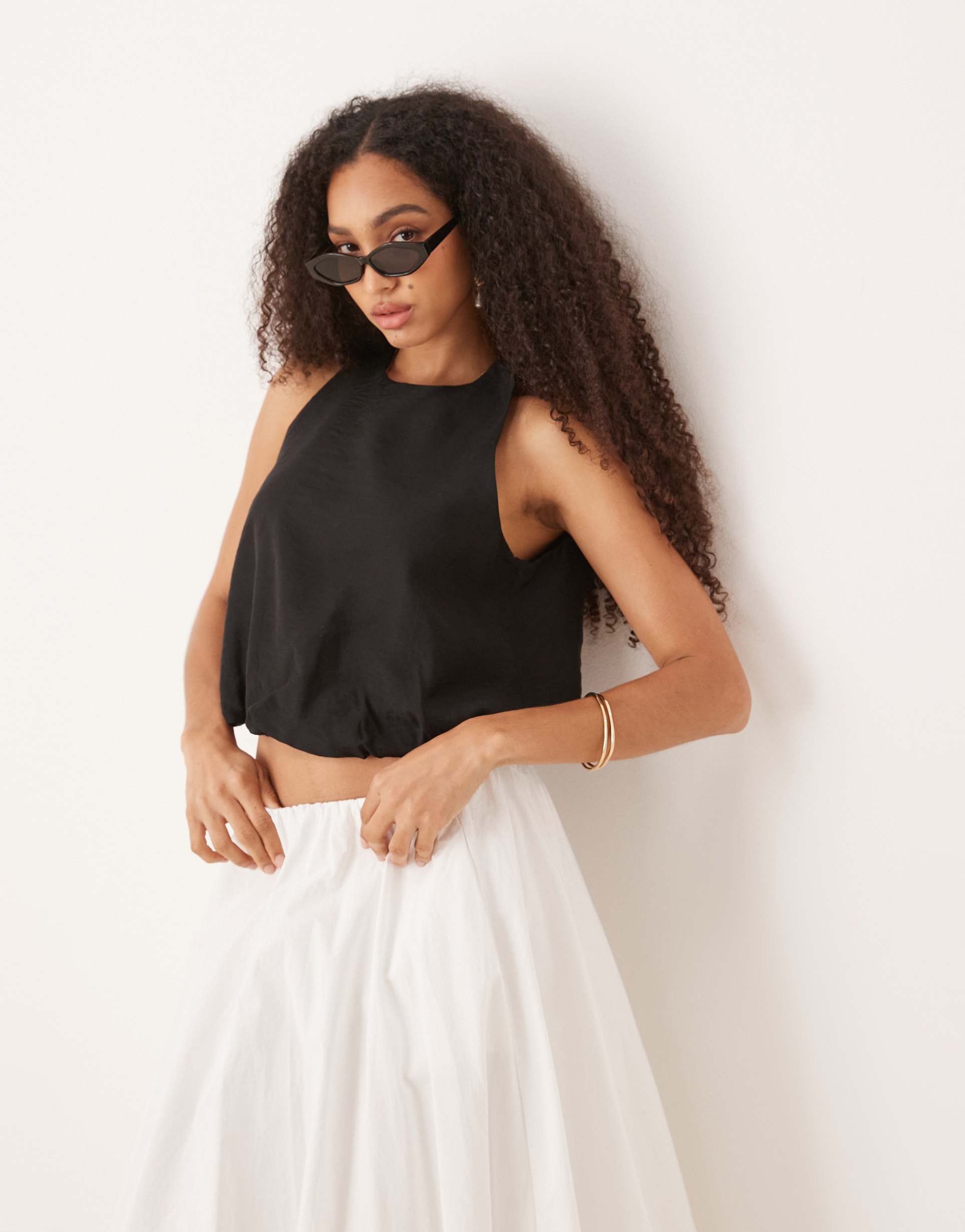 mango round neck sleeveless soft bubble hem top in black