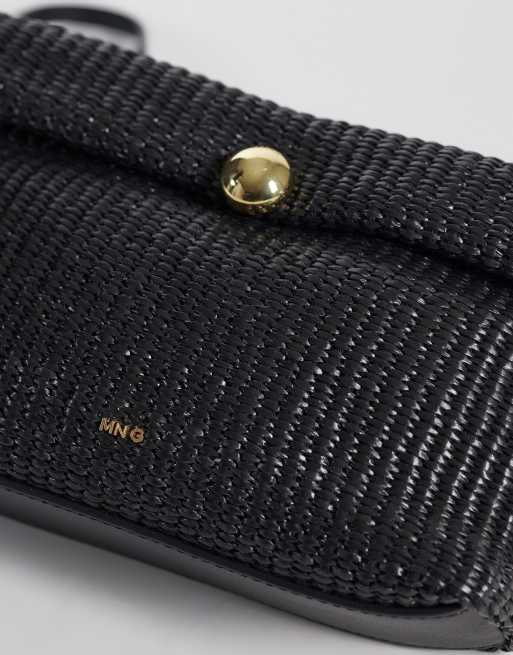 Mango - Ruimvallende clutch tas met raffia-look in zwart, 3 van 4